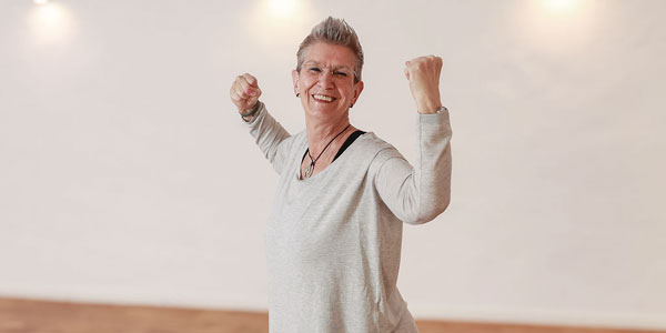 Jutta im Trainingsraum